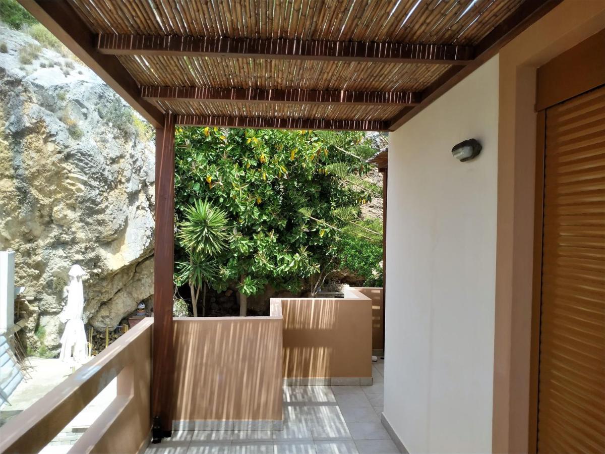 Eutuxia Sea&Mountain Apartment - Tsoutsouros Esterno foto